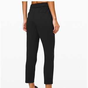 Size 8 lululemon On the Fly Pant